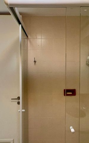 Apartamento à venda com 160m², 4 quartos e 2 vagas Apartamento à venda com 160m², 4 quartos e 2 vagasBanheiro Social