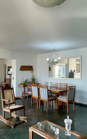 Apartamento à venda com 160m², 4 quartos e 2 vagas Apartamento à venda com 160m², 4 quartos e 2 vagasSala
