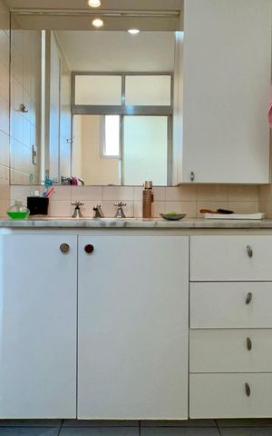 Apartamento à venda com 160m², 4 quartos e 2 vagas Apartamento à venda com 160m², 4 quartos e 2 vagasBanheiro da Suíte 3