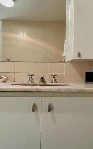 Apartamento à venda com 160m², 4 quartos e 2 vagas Apartamento à venda com 160m², 4 quartos e 2 vagasBanheiro Social