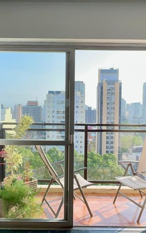 Apartamento à venda com 160m², 4 quartos e 2 vagas Apartamento à venda com 160m², 4 quartos e 2 vagasVaranda da Sala