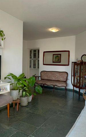 Apartamento à venda com 160m², 4 quartos e 2 vagas Apartamento à venda com 160m², 4 quartos e 2 vagasSala de TV
