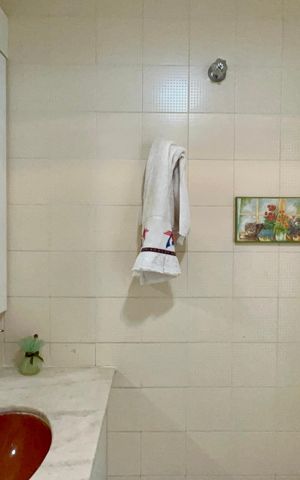 Apartamento à venda com 160m², 4 quartos e 2 vagas Apartamento à venda com 160m², 4 quartos e 2 vagasBanheiro Social