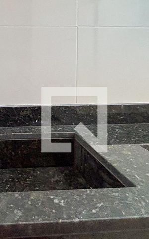 Apartamento para alugar com 70m², 2 quartos e sem vagaBanheiro