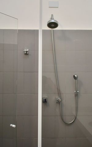 Casa para alugar com 100m², 2 quartos e 1 vaga Casa para alugar com 100m², 2 quartos e 1 vagaBanheiro
