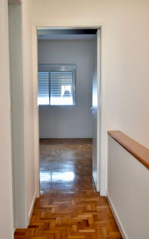 Casa para alugar com 100m², 2 quartos e 1 vaga Casa para alugar com 100m², 2 quartos e 1 vagaCorredor