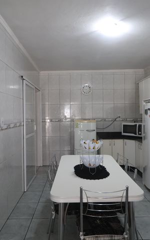 Casa à venda com 195m², 2 quartos e 3 vagasCozinha