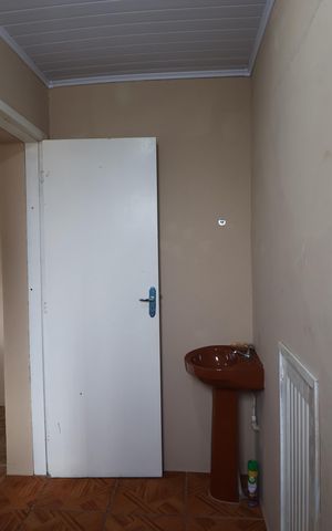 Casa à venda com 195m², 2 quartos e 3 vagasBanheiro de serviço