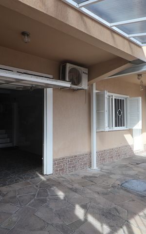 Casa à venda com 195m², 2 quartos e 3 vagasGaragem