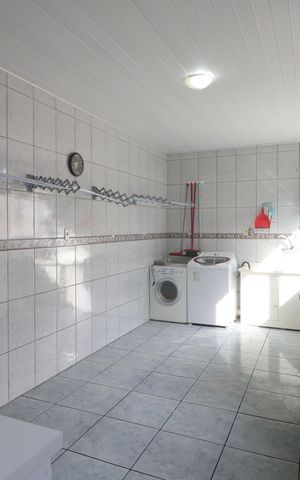 Casa à venda com 195m², 2 quartos e 3 vagasLavanderia