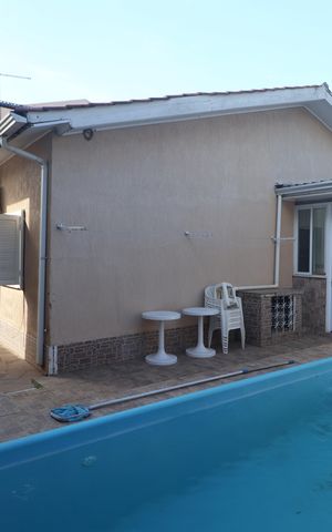 Casa à venda com 195m², 2 quartos e 3 vagasÁrea externa