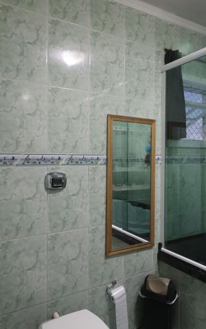Casa à venda com 195m², 2 quartos e 3 vagasBanheiro
