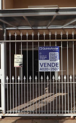 Casa à venda com 195m², 2 quartos e 3 vagasPlaca