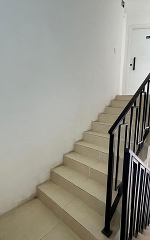 Apartamento para alugar com 100m², 2 quartos e 1 vagaEscada