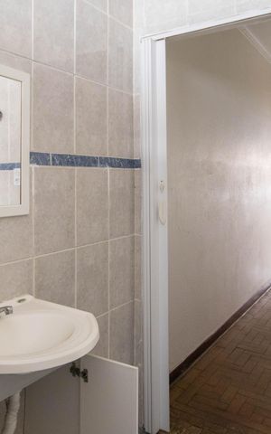 Casa de condomínio à venda com 60m², 2 quartos e 1 vaga Casa de condomínio à venda com 60m², 2 quartos e 1 vagaBanheiro