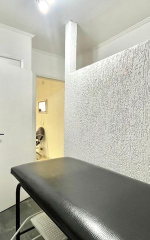 Casa à venda com 300m², 3 quartos e 2 vagas Casa à venda com 300m², 3 quartos e 2 vagasQuarto 3