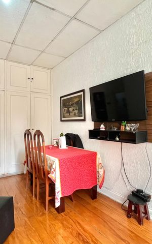Casa à venda com 300m², 3 quartos e 2 vagas Casa à venda com 300m², 3 quartos e 2 vagasQuarto 1