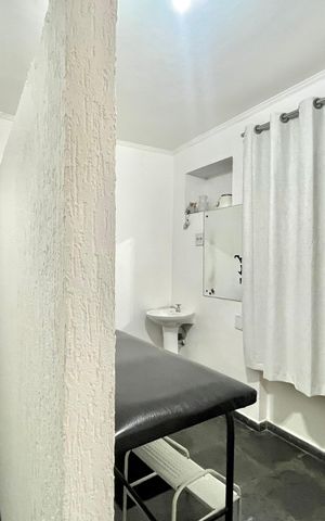 Casa à venda com 300m², 3 quartos e 2 vagas Casa à venda com 300m², 3 quartos e 2 vagasQuarto 3