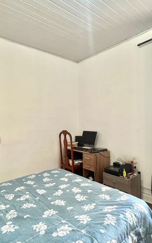 Casa à venda com 300m², 3 quartos e 2 vagas Casa à venda com 300m², 3 quartos e 2 vagasQuarto 2