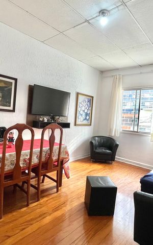 Casa à venda com 300m², 3 quartos e 2 vagas Casa à venda com 300m², 3 quartos e 2 vagasQuarto 1