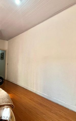 Casa à venda com 300m², 3 quartos e 2 vagas Casa à venda com 300m², 3 quartos e 2 vagasSuíte