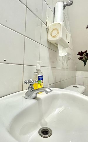 Casa à venda com 300m², 3 quartos e 2 vagas Casa à venda com 300m², 3 quartos e 2 vagasLavabo