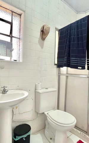 Casa à venda com 300m², 3 quartos e 2 vagas Casa à venda com 300m², 3 quartos e 2 vagasBanheiro da Suíte