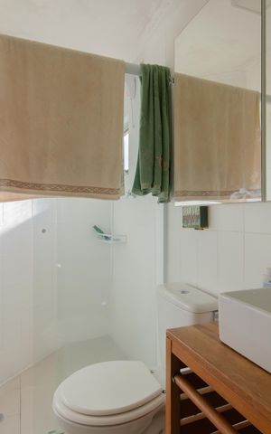Apartamento à venda com 75m², 2 quartos e 1 vaga Apartamento à venda com 75m², 2 quartos e 1 vagaBanheiro Social