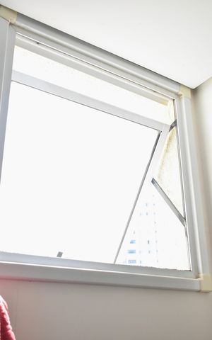 Apartamento à venda com 58m², 2 quartos e 1 vaga Apartamento à venda com 58m², 2 quartos e 1 vagaBanheiro da Suíte