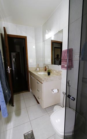 Apartamento à venda com 180m², 4 quartos e 2 vagasBanheiro Social