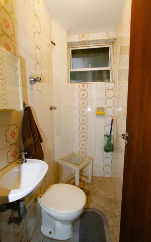Apartamento à venda com 180m², 4 quartos e 2 vagasBanheiro de serviço