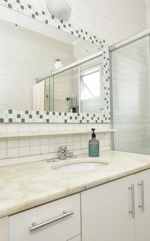 Casa à venda com 321m², 3 quartos e 7 vagasBanheiro