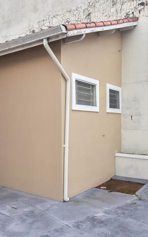 Casa à venda com 321m², 3 quartos e 7 vagasÁrea de Serviço
