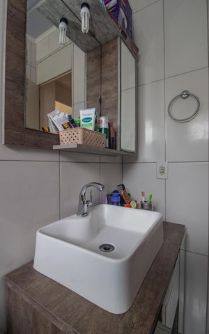 Apartamento à venda com 52m², 2 quartos e 1 vaga Apartamento à venda com 52m², 2 quartos e 1 vagaBanheiro