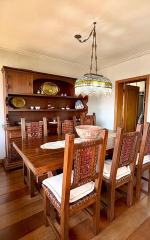 Casa à venda com 157m², 4 quartos e 2 vagas Casa à venda com 157m², 4 quartos e 2 vagasSala de Jantar
