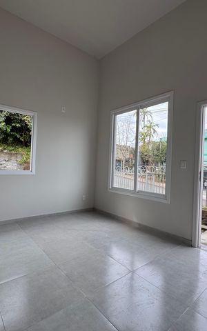 Casa à venda com 62m², 2 quartos e 2 vagas Casa à venda com 62m², 2 quartos e 2 vagasSala