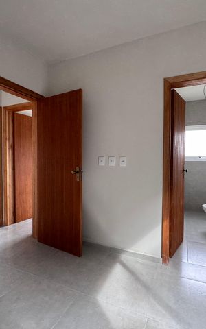 Casa à venda com 62m², 2 quartos e 2 vagas Casa à venda com 62m², 2 quartos e 2 vagasBanheiro da Suíte
