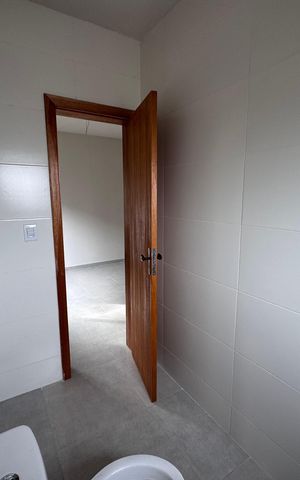 Casa à venda com 62m², 2 quartos e 2 vagas Casa à venda com 62m², 2 quartos e 2 vagasBanheiro da Suíte