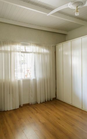 Casa para alugar com 300m², 4 quartos e 2 vagas Casa para alugar com 300m², 4 quartos e 2 vagasQuarto 1