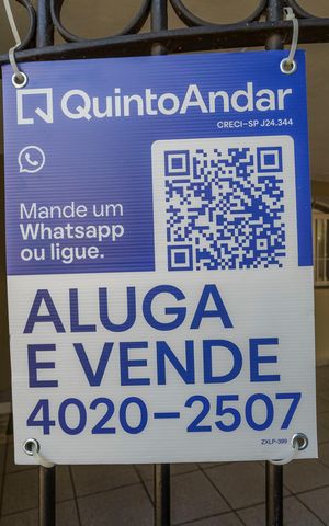 Casa para alugar com 300m², 4 quartos e 2 vagas Casa para alugar com 300m², 4 quartos e 2 vagasPlaca