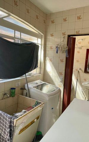 Casa à venda com 344m², 6 quartos e 5 vagas Casa à venda com 344m², 6 quartos e 5 vagasÁrea de Serviço