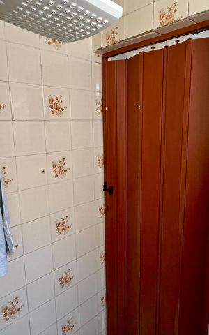 Casa à venda com 344m², 6 quartos e 5 vagas Casa à venda com 344m², 6 quartos e 5 vagasBanheiro de Serviço