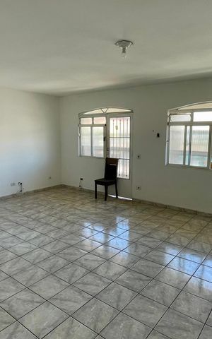 Casa à venda com 344m², 6 quartos e 5 vagas Casa à venda com 344m², 6 quartos e 5 vagasSuíte 1