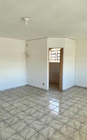 Casa à venda com 344m², 6 quartos e 5 vagas Casa à venda com 344m², 6 quartos e 5 vagasSuíte 1