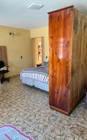 Casa à venda com 344m², 6 quartos e 5 vagas Casa à venda com 344m², 6 quartos e 5 vagasQuarto 2