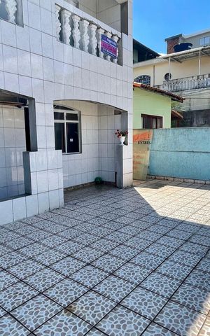 Casa à venda com 344m², 6 quartos e 5 vagas Casa à venda com 344m², 6 quartos e 5 vagasSacada Quarto 2