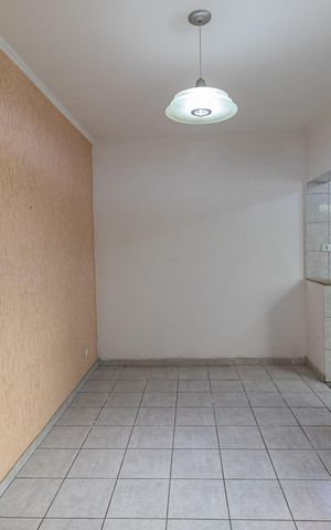 Casa à venda com 105m², 3 quartos e 2 vagas Casa à venda com 105m², 3 quartos e 2 vagasCozinha
