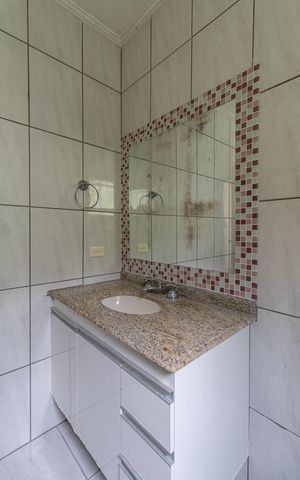 Casa à venda com 105m², 3 quartos e 2 vagas Casa à venda com 105m², 3 quartos e 2 vagasBanheiro Suíte 2