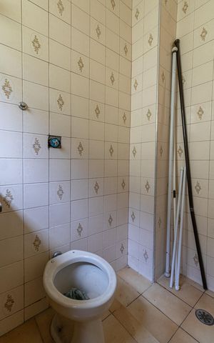 Casa à venda com 105m², 3 quartos e 2 vagas Casa à venda com 105m², 3 quartos e 2 vagasBanheiro Suíte 1