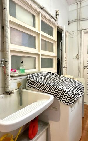 Apartamento à venda com 288m², 4 quartos e 2 vagas Apartamento à venda com 288m², 4 quartos e 2 vagasÁrea de Serviço